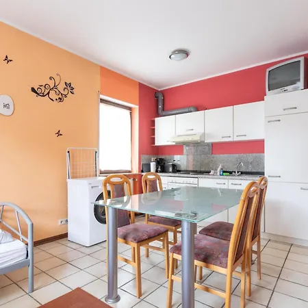 Arbeiterapartment Mit 2 Betten, Kueche, Bad