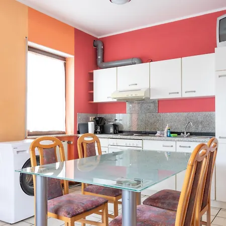 Arbeiterapartment Mit 2 Betten, Kueche, Bad