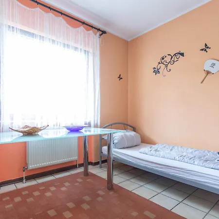 Arbeiterapartment Mit 2 Betten, Kueche, Bad