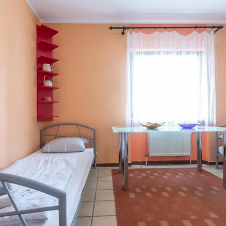 Appartement Arbeiterapartment Mit 2 Betten, Kueche, Bad Wörrstadt